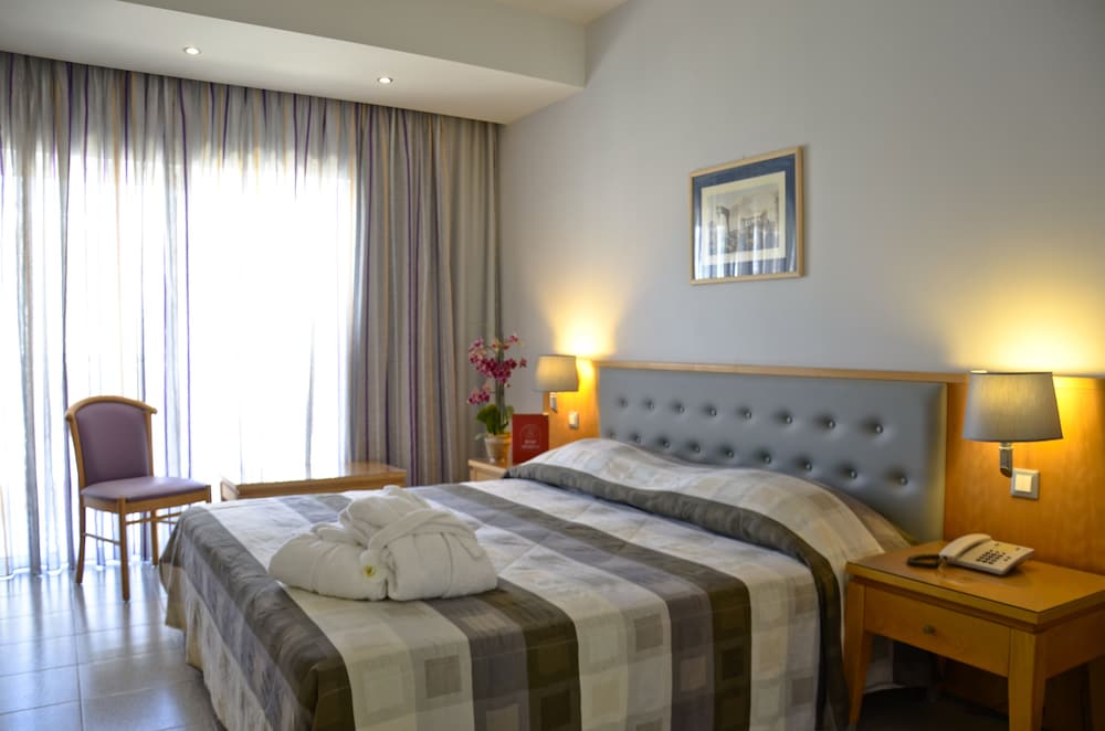 Athena Hotel — Hotel rooms in Rhodes Town, South Aegean