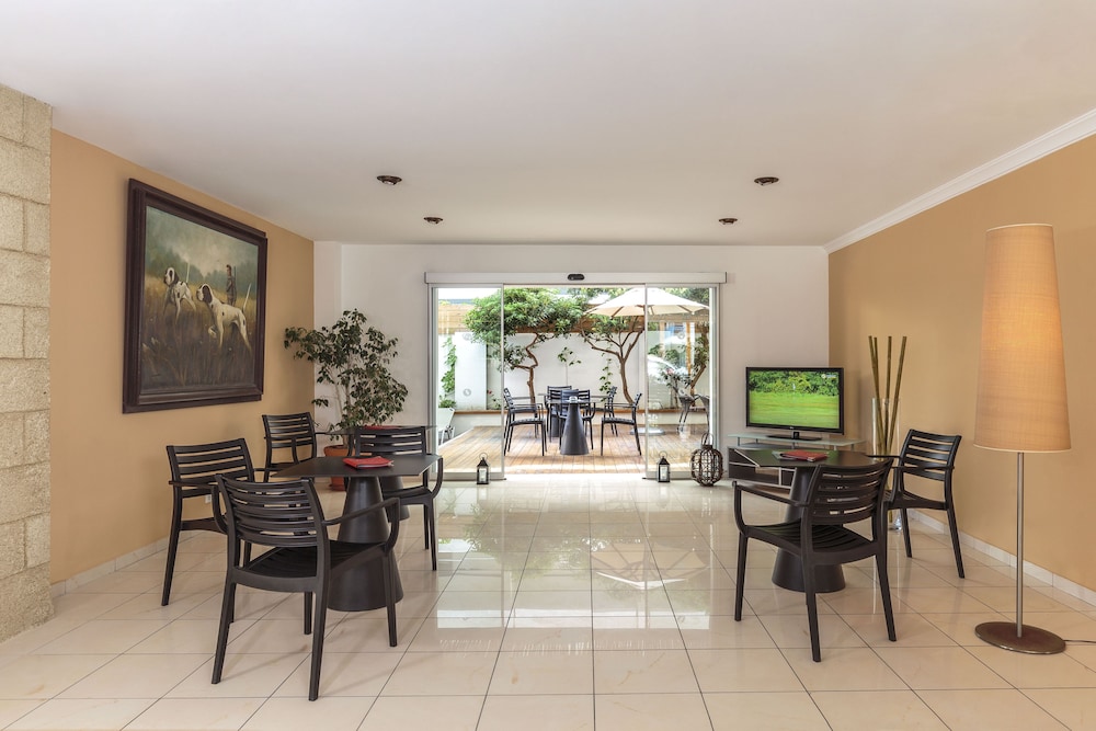 Athena Hotel — Restaurant & bars in Rhodes Town, South Aegean