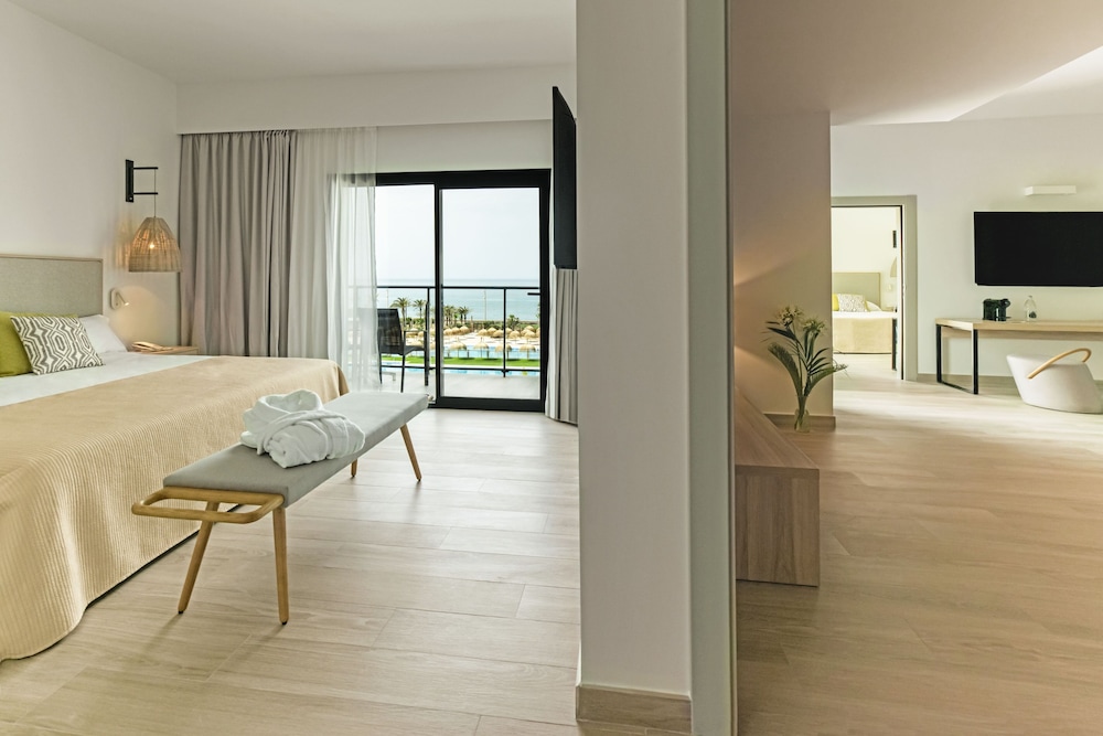 Cabogata Beach Hotel — Hotel rooms in Almeria, Andalusia