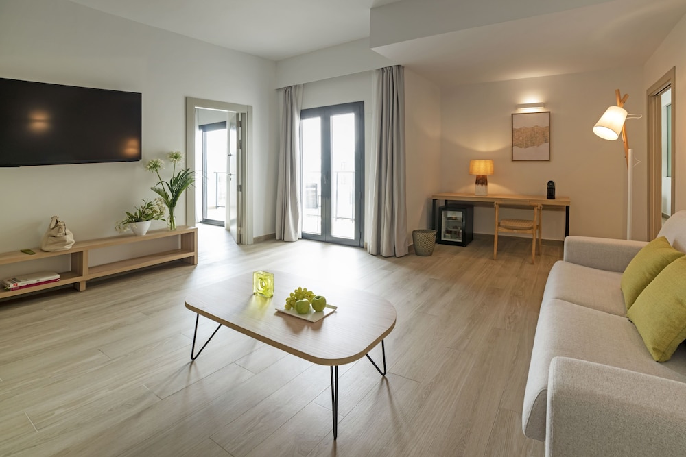 Cabogata Beach Hotel — Hotel rooms in Almeria, Andalusia