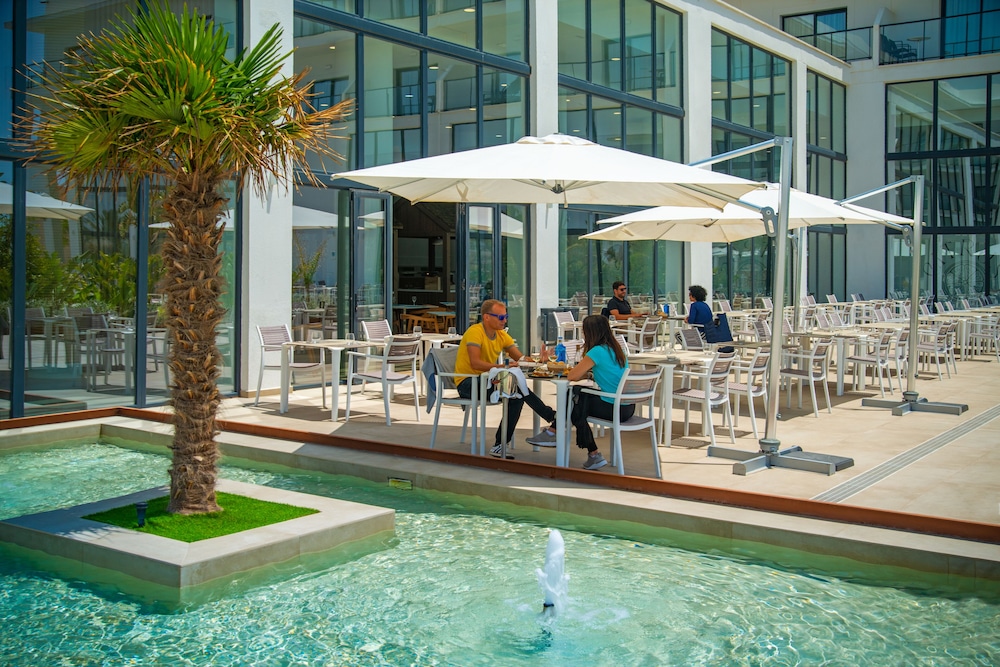 Cabogata Beach Hotel — Restaurant & bars in Almeria, Andalusia