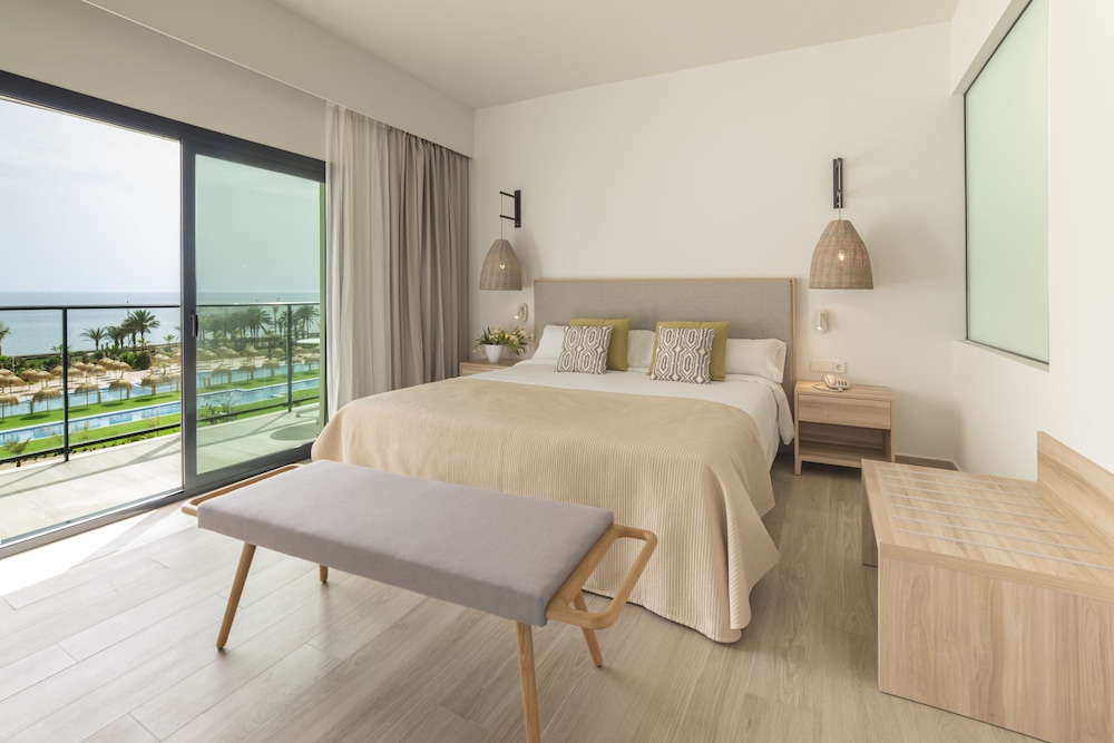 Cabogata Beach Hotel — Hotel rooms in Almeria, Andalusia