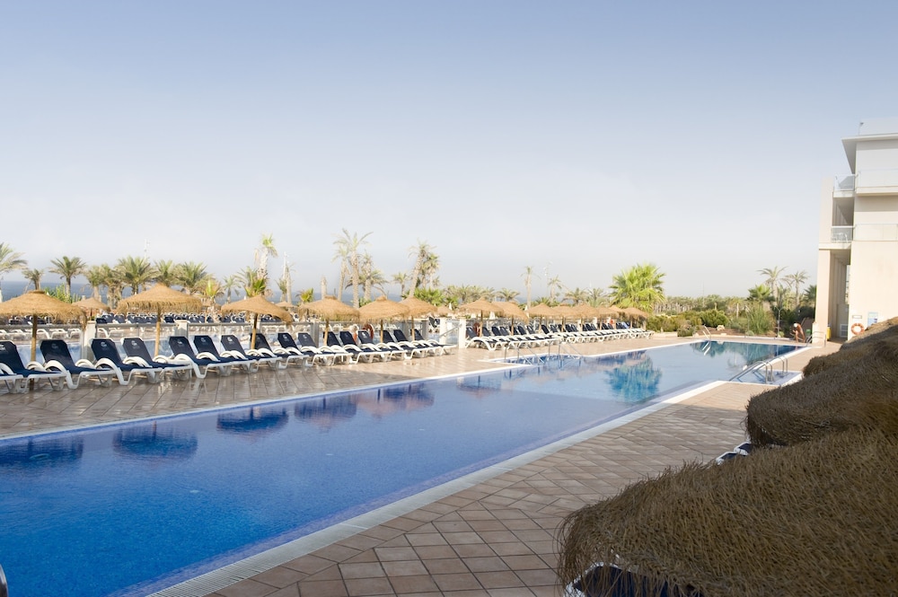 Cabogata Beach Hotel — Swimming pool in Almeria, Andalusia