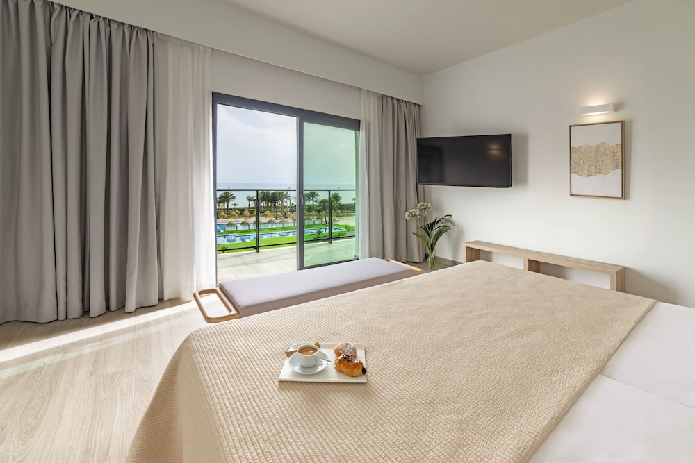 Cabogata Beach Hotel — Hotel rooms in Almeria, Andalusia