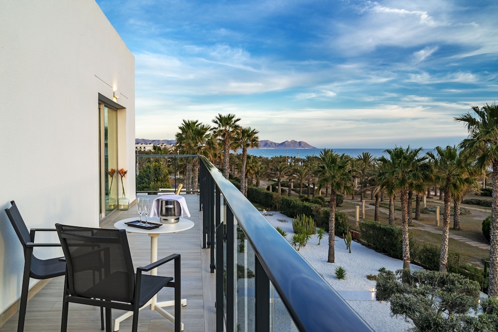 Cabogata Jardín Hotel — Hotel rooms in Almeria, Andalusia