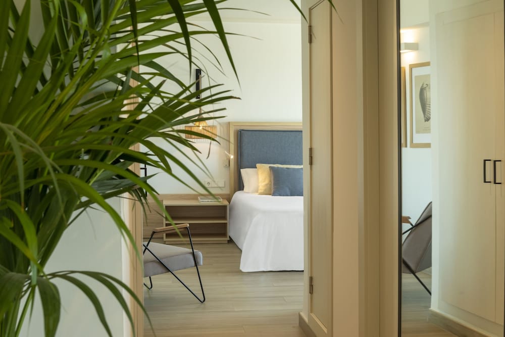 Cabogata Jardín Hotel — Hotel rooms in Almeria, Andalusia