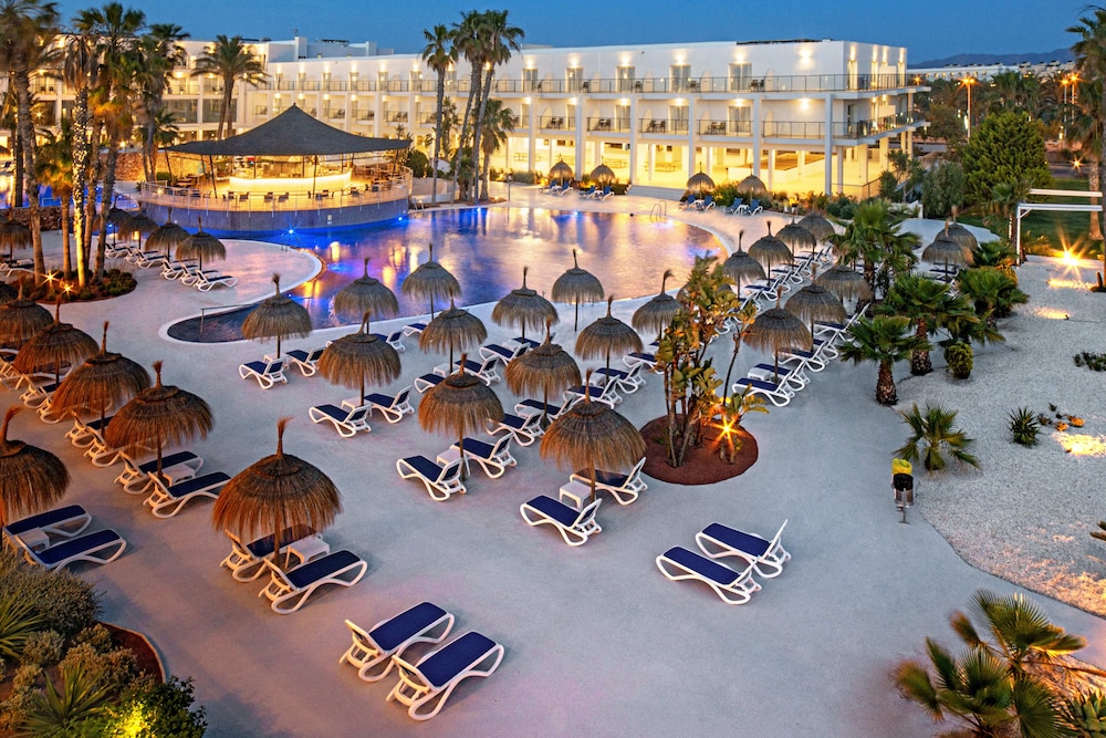 Cabogata Jardín Hotel — Swimming pool in Almeria, Andalusia