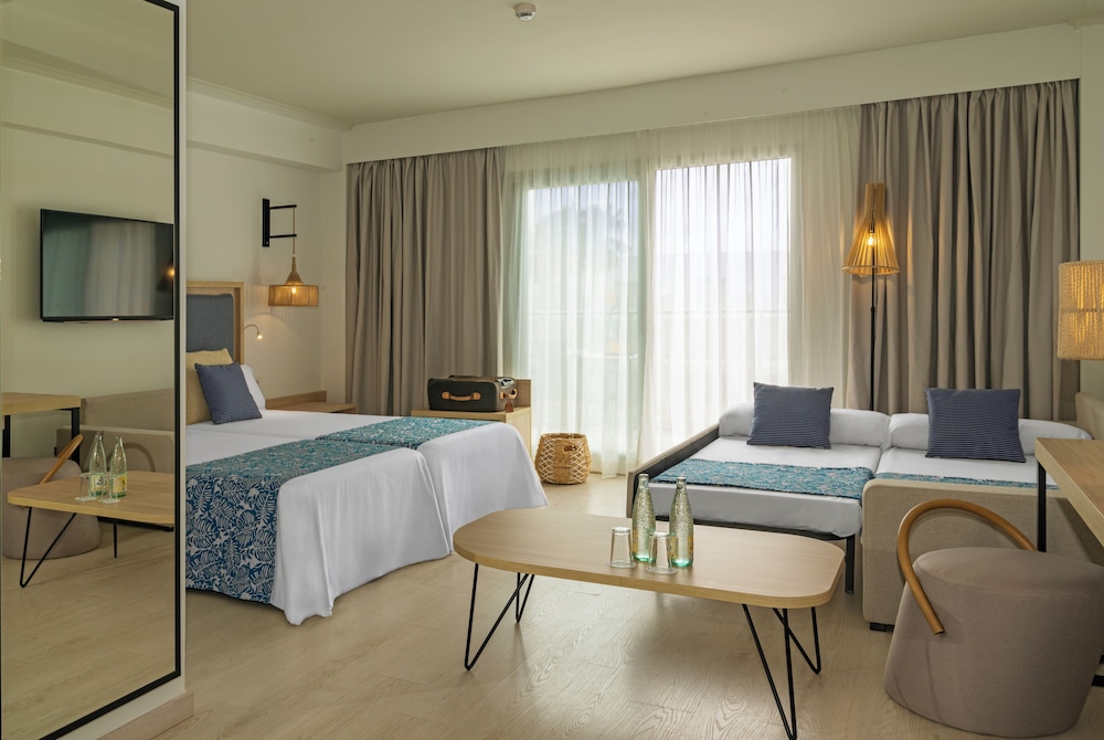 Cabogata Jardín Hotel — Hotel rooms in Almeria, Andalusia