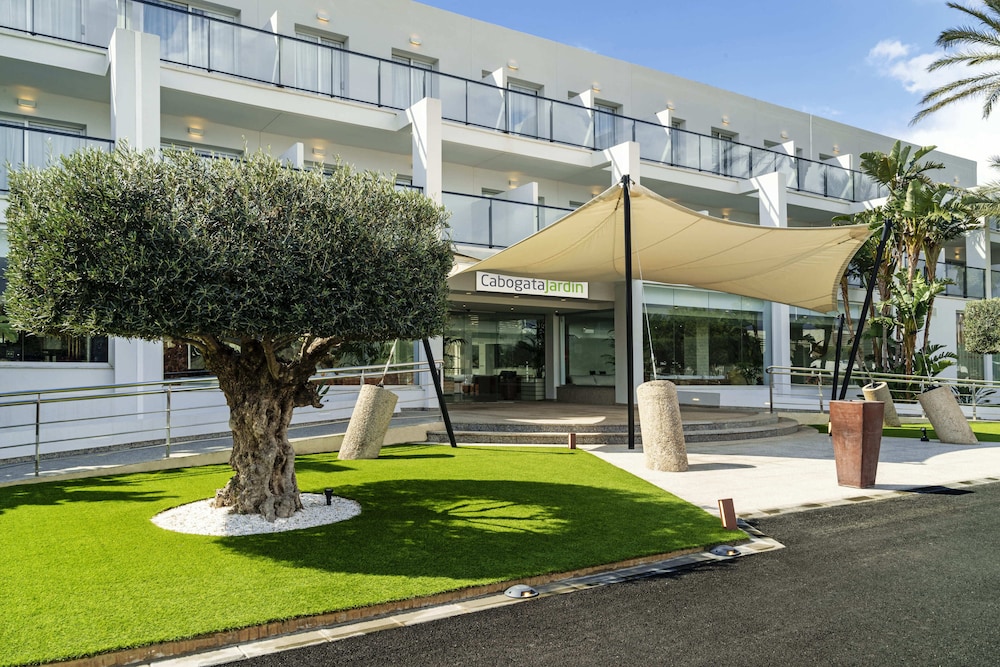 Cabogata Jardín Hotel — Hotel building in Almeria, Andalusia