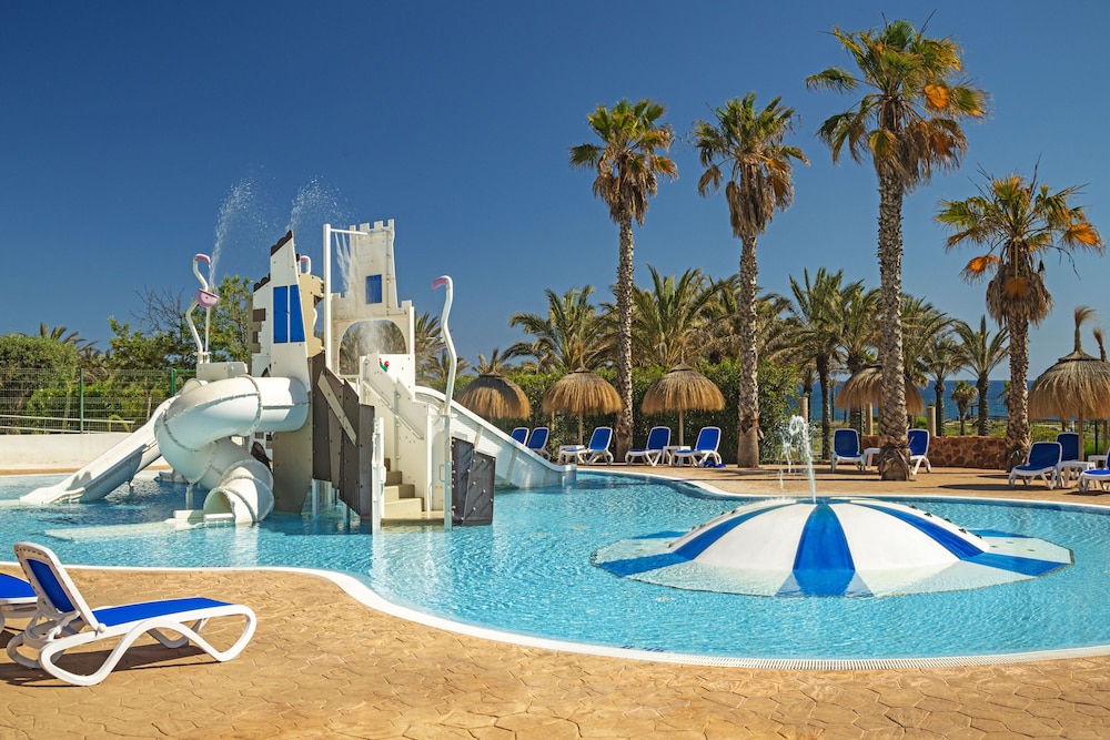 Cabogata Jardín Hotel — Attractions for children in Almeria, Andalusia