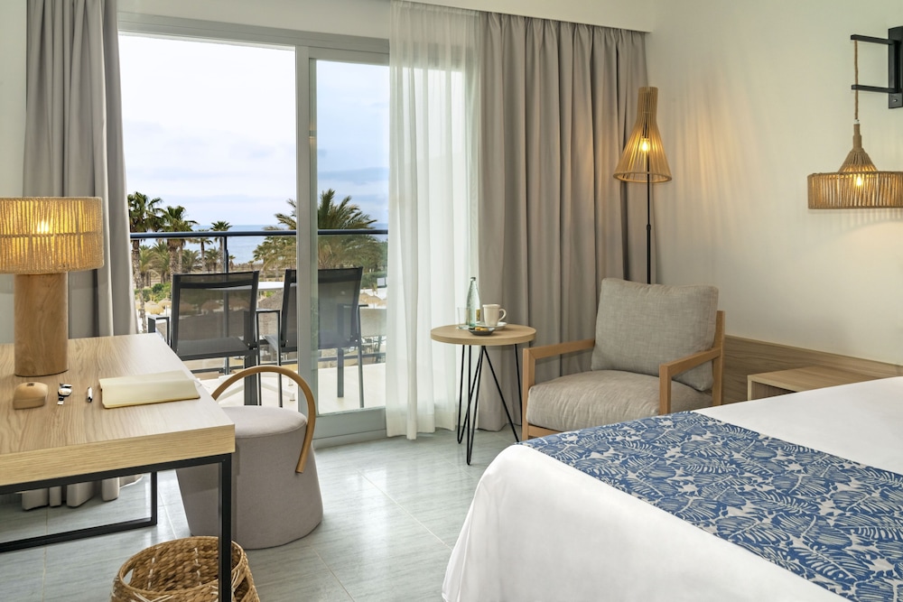 Cabogata Jardín Hotel — Hotel rooms in Almeria, Andalusia