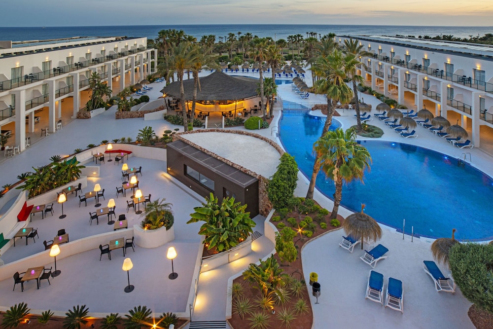 Cabogata Jardín Hotel — Swimming pool in Almeria, Andalusia