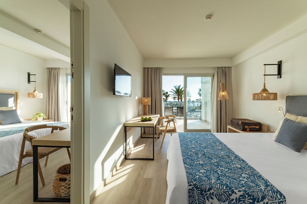 Cabogata Jardín Hotel — Hotel rooms in Almeria, Andalusia