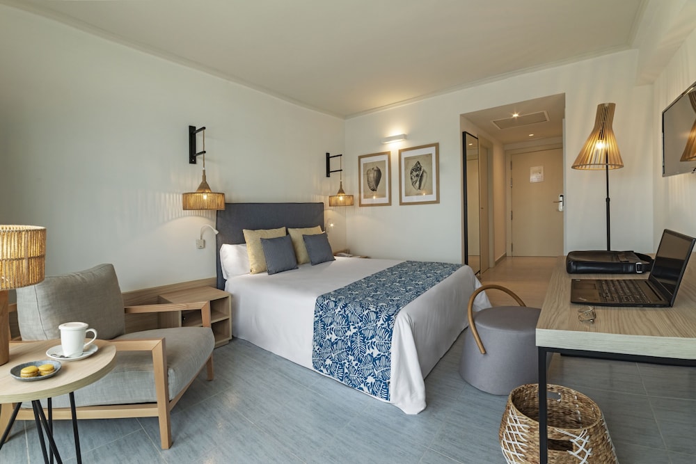 Cabogata Jardín Hotel — Hotel rooms in Almeria, Andalusia
