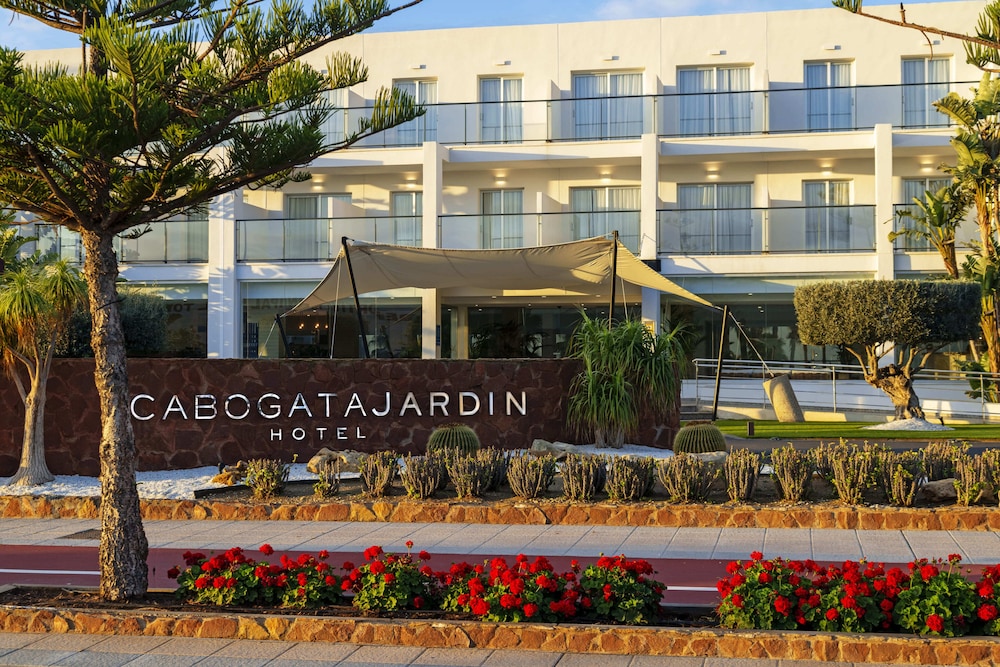 Cabogata Jardín Hotel — Hotel building in Almeria, Andalusia