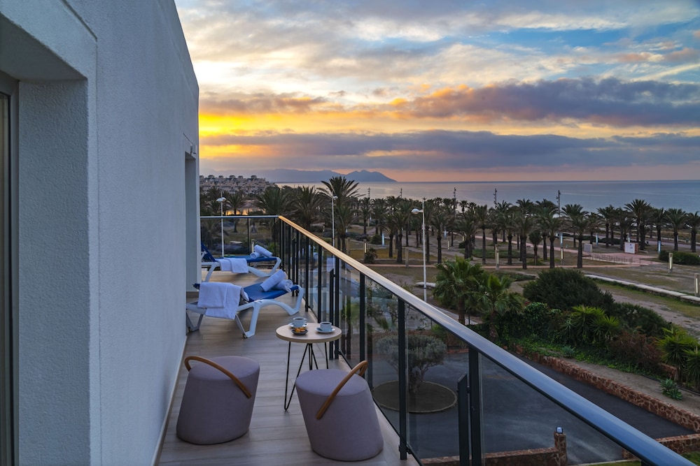 Cabogata Jardín Hotel — Hotel rooms in Almeria, Andalusia
