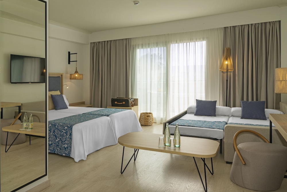 Cabogata Jardín Hotel — Hotel rooms in Almeria, Andalusia