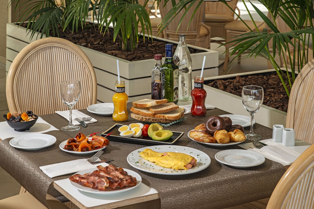 Cabogata Jardín Hotel — Restaurant & bars in Almeria, Andalusia