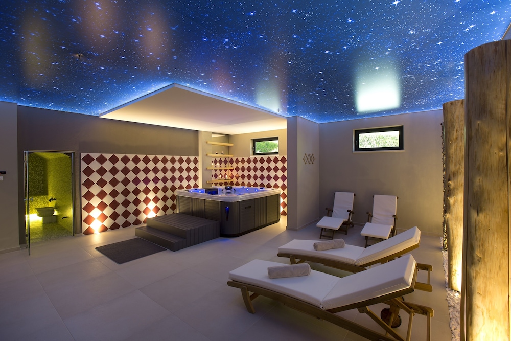 Atlantis Beach Hotel — Spa in Rethymnon