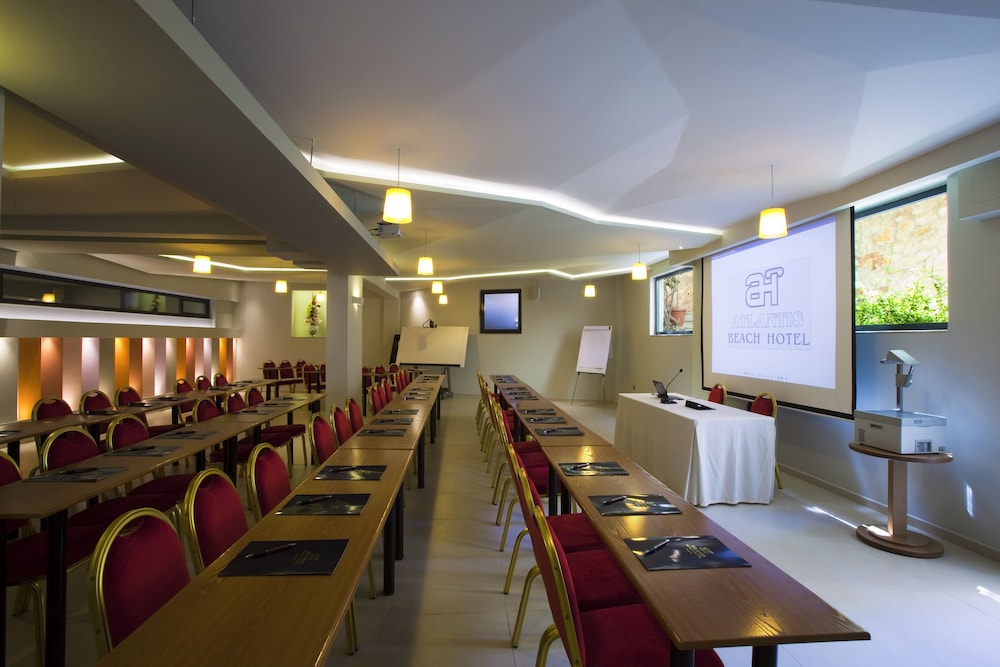 Atlantis Beach Hotel — Restaurant & bars in Rethymnon