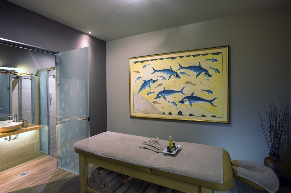 Atlantis Beach Hotel — Hotel rooms in Rethymnon