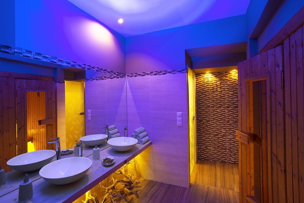 Atlantis Beach Hotel — Spa in Rethymnon