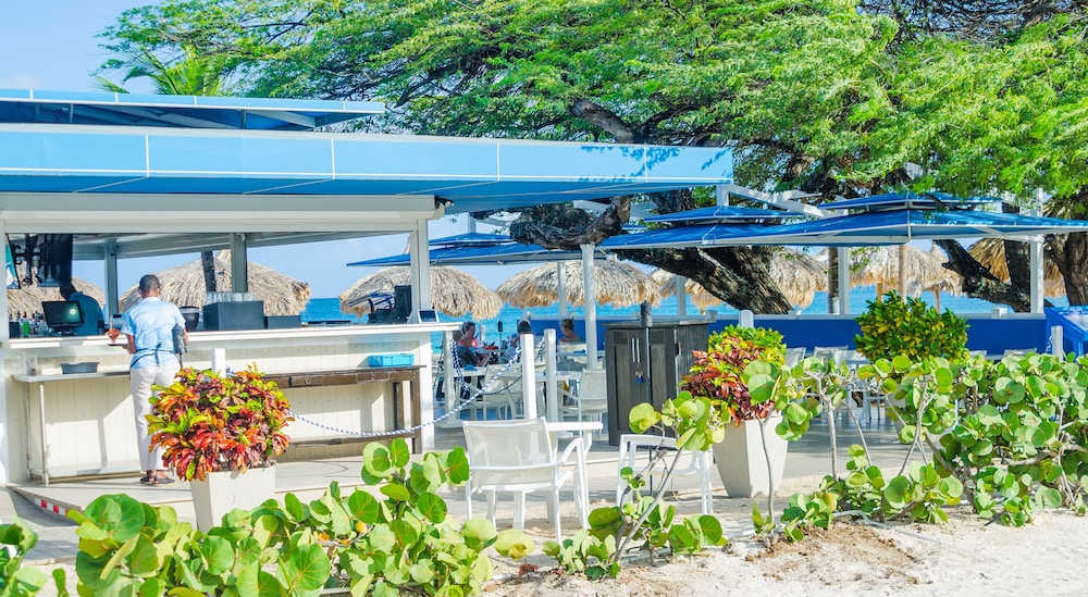 Amsterdam Manor Beach Resort — Restaurant & bars in Noord, Aruba