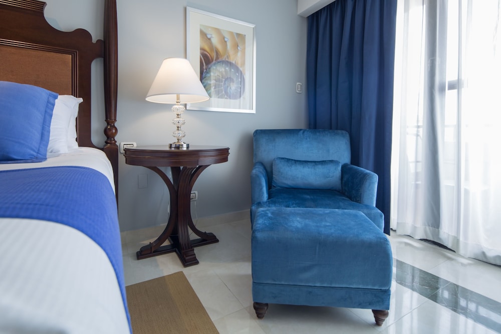 Barceló Aruba - All Inclusive — Hotel rooms in Noord, Aruba