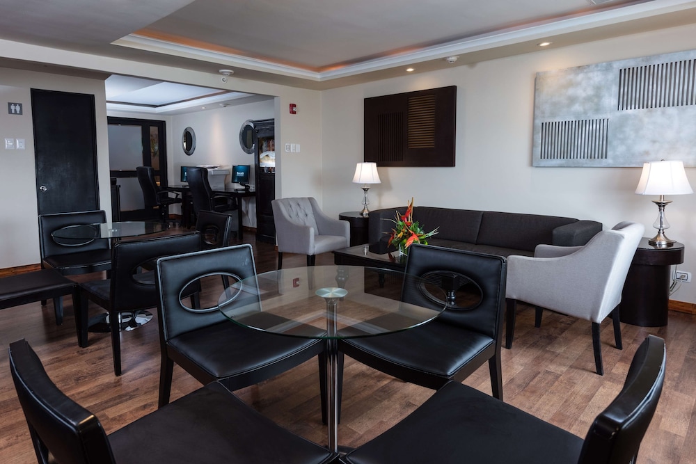 Barceló Aruba - All Inclusive — Hotel building in Noord, Aruba