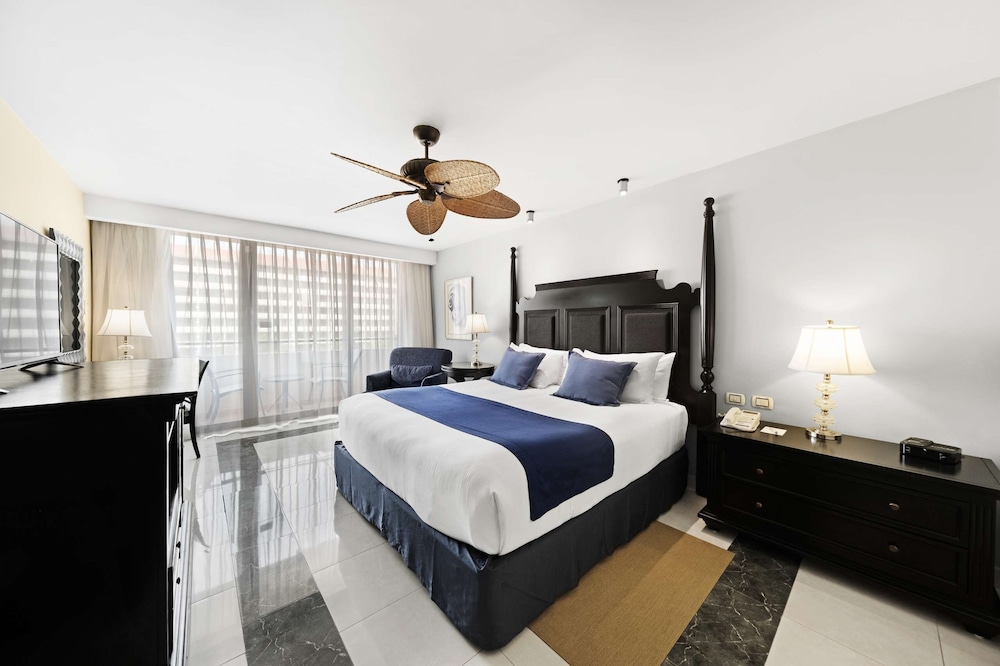 Barceló Aruba - All Inclusive — Hotel rooms in Noord, Aruba
