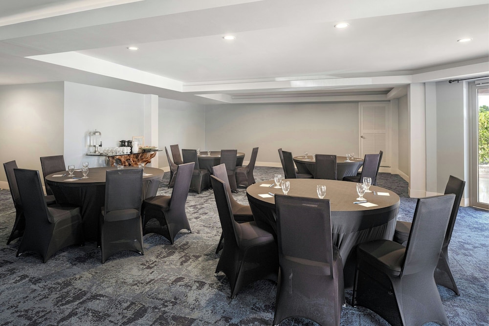 Courtyard by Marriott Aruba Resort — Restaurant & bars in Noord, Aruba