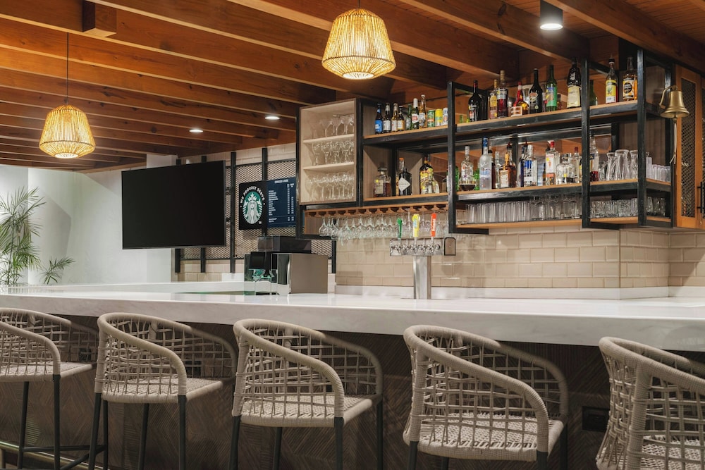 Courtyard by Marriott Aruba Resort — Restaurant & bars in Noord, Aruba