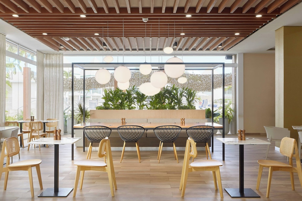 Courtyard by Marriott Aruba Resort — Restaurant & bars in Noord, Aruba