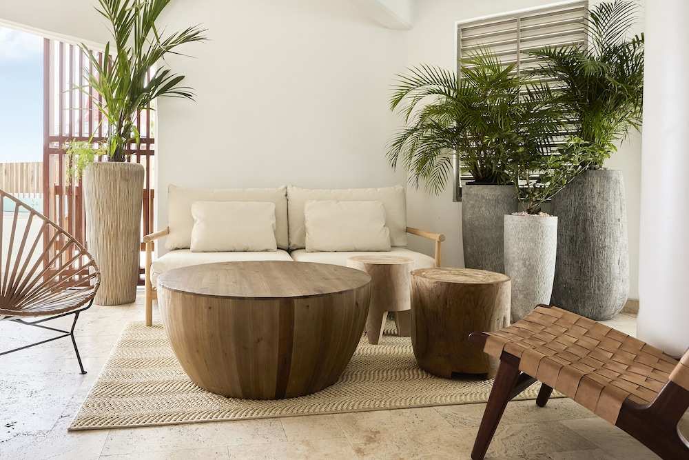 Courtyard by Marriott Aruba Resort — Hotel rooms in Noord, Aruba
