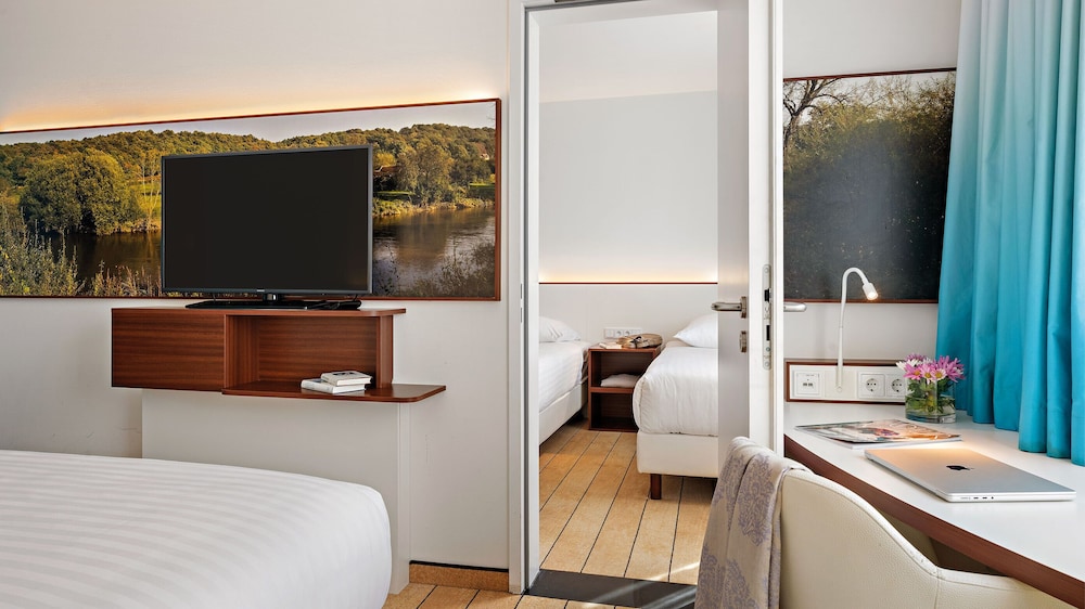 Hey Lou Hotel Frankfurt Airport — Hotel rooms in Kelsterbach, Hesse