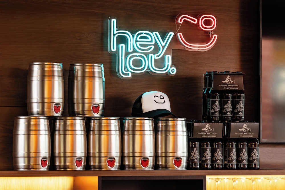 Hey Lou Hotel Frankfurt Airport — Restaurant & bars in Kelsterbach, Hesse