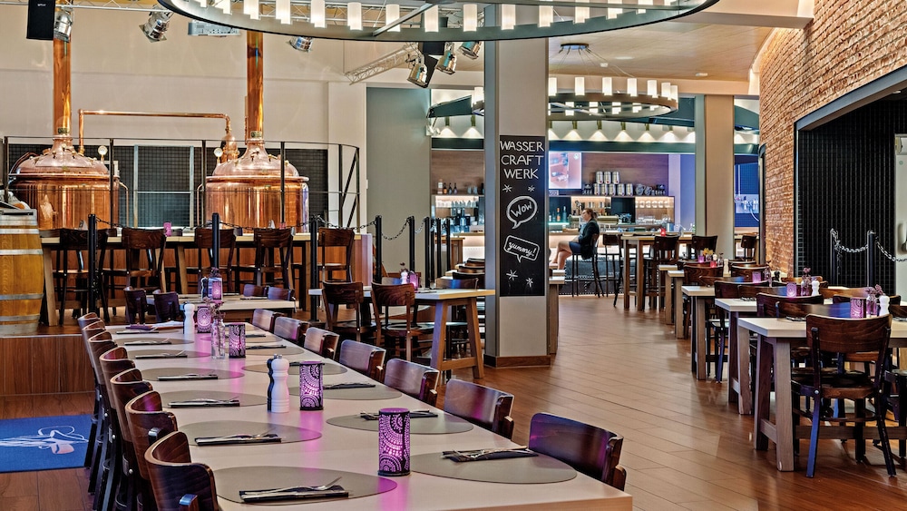 Hey Lou Hotel Frankfurt Airport — Restaurant & bars in Kelsterbach, Hesse