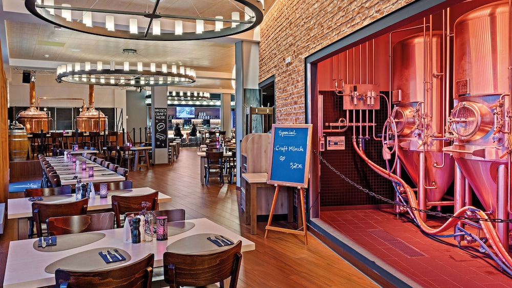 Hey Lou Hotel Frankfurt Airport — Restaurant & bars in Kelsterbach, Hesse