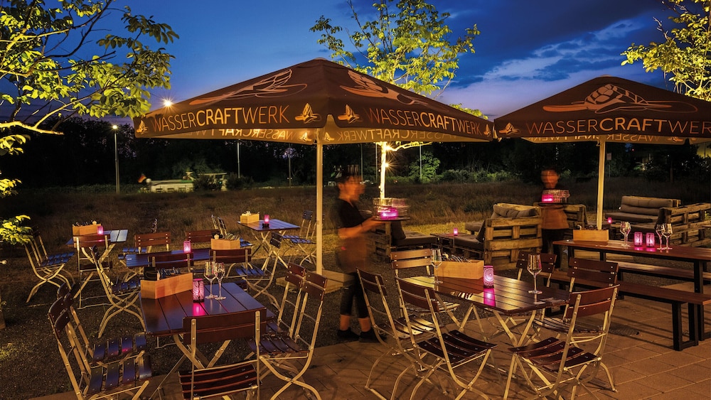Hey Lou Hotel Frankfurt Airport — Restaurant & bars in Kelsterbach, Hesse