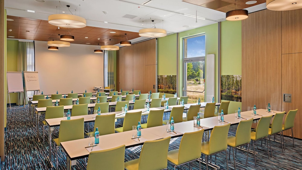 Hey Lou Hotel Frankfurt Airport — Hotel building in Kelsterbach, Hesse