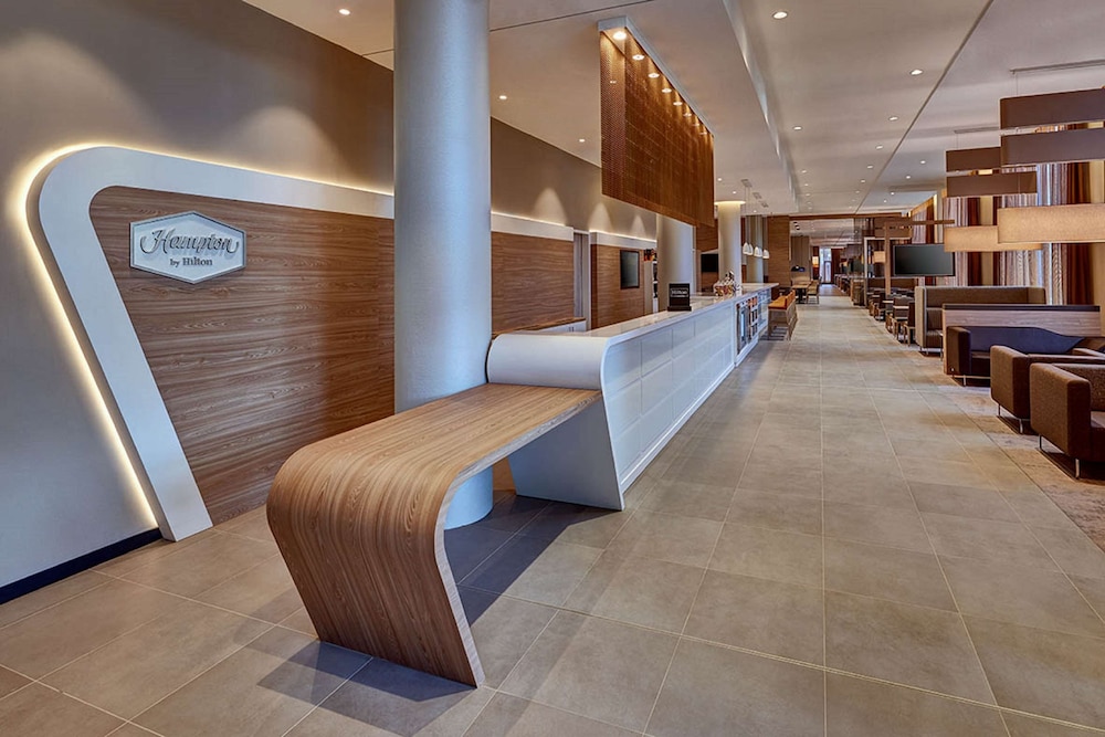 Hampton By Hilton Berlin City Centre Alexanderplatz — Restaurant & bars in Berlin, Berlin