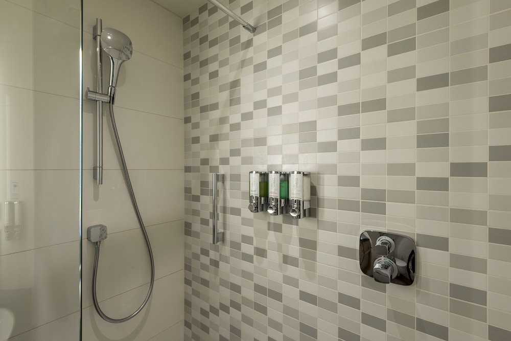 Hampton By Hilton Berlin City Centre Alexanderplatz — Hotel rooms in Berlin, Berlin