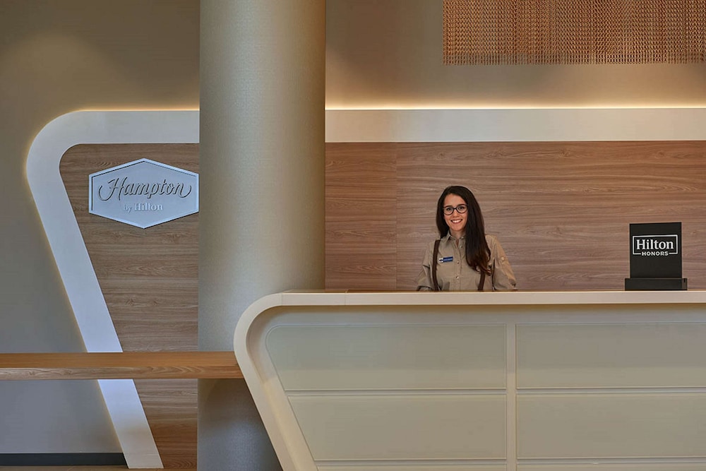 Hampton By Hilton Berlin City Centre Alexanderplatz — Hotel building in Berlin, Berlin