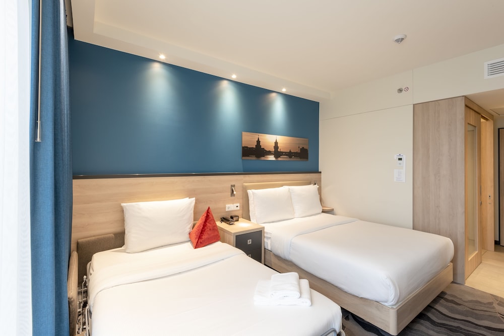 Hampton By Hilton Berlin City Centre Alexanderplatz — Hotel rooms in Berlin, Berlin