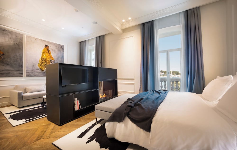Adriatic Hotel by Maistra Collection — Hotel rooms in Rovinj, Istria