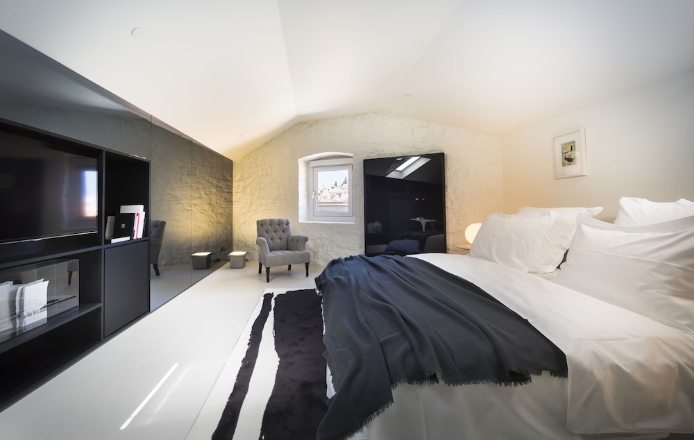 Adriatic Hotel by Maistra Collection — Hotel rooms in Rovinj, Istria
