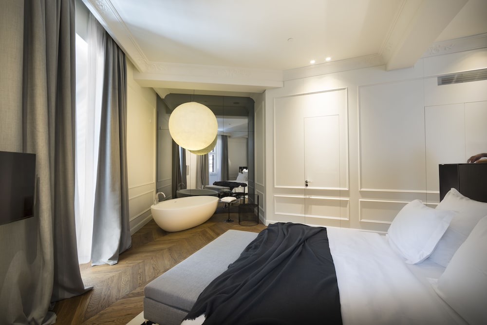 Adriatic Hotel by Maistra Collection — Hotel rooms in Rovinj, Istria