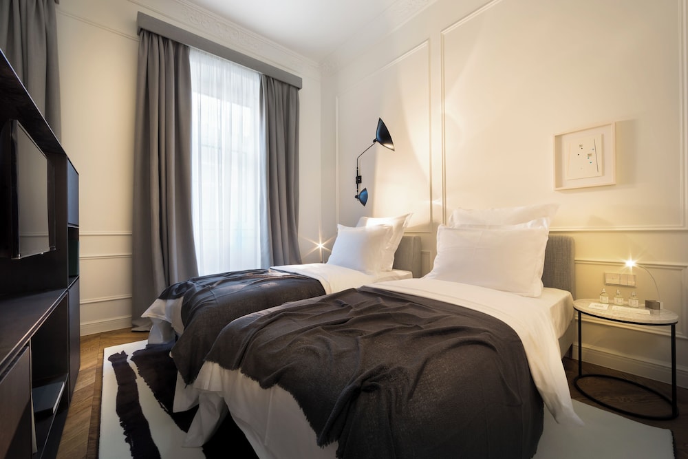 Adriatic Hotel by Maistra Collection — Hotel rooms in Rovinj, Istria
