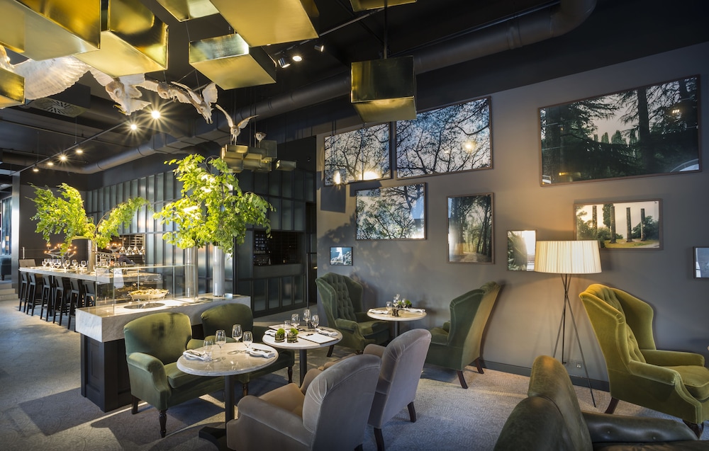 Adriatic Hotel by Maistra Collection — Restaurant & bars in Rovinj, Istria