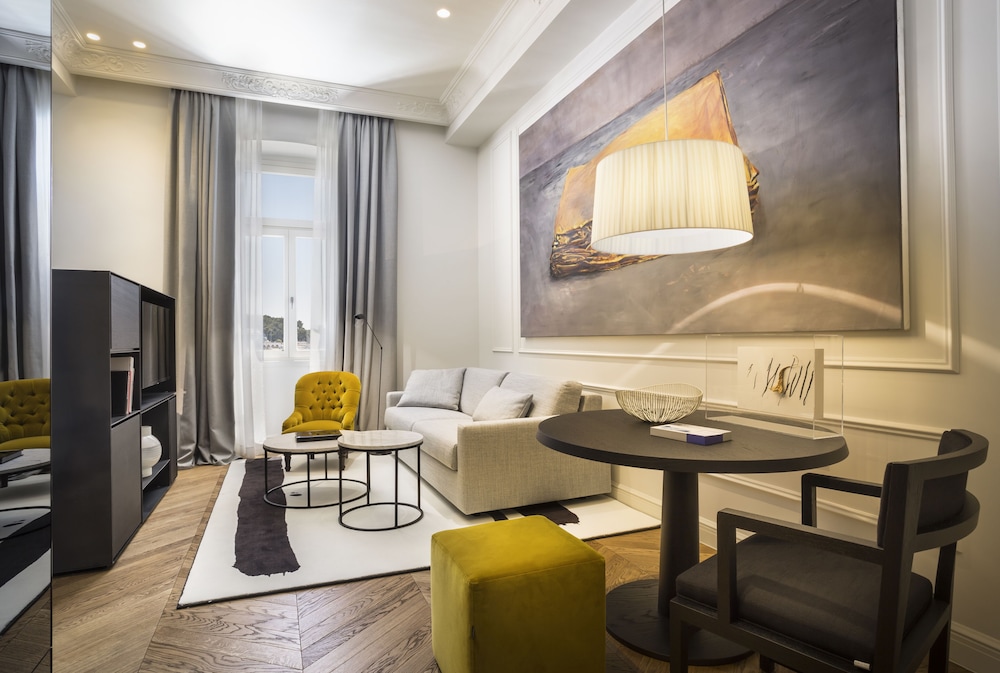 Adriatic Hotel by Maistra Collection — Hotel rooms in Rovinj, Istria